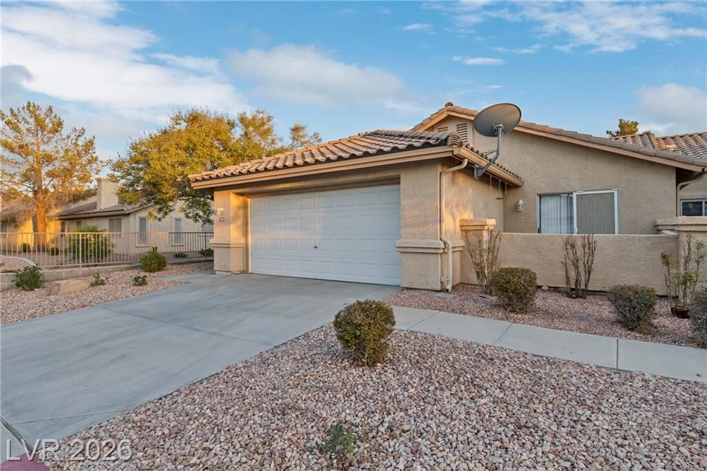 Property Photo: 2035 East Warm Springs Road 1005 NV 89119