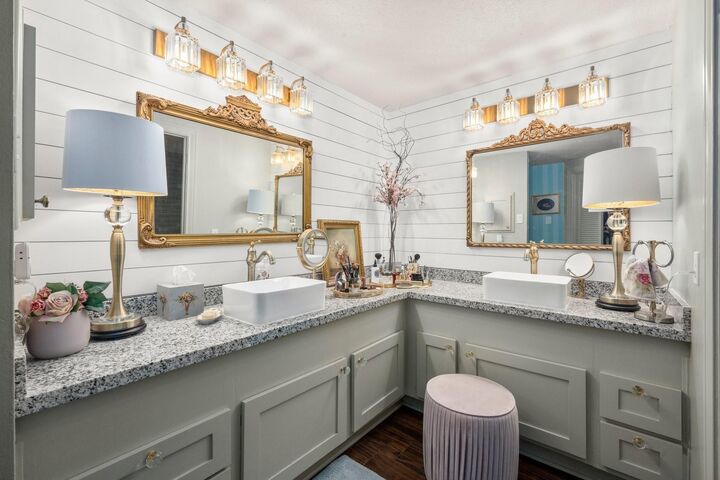 Property Photo:  14655 Champion Forest Drive 504  TX 77069 