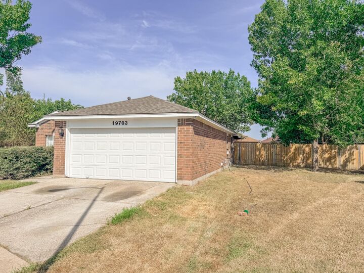 Property Photo: 19703 Vista Lake Court TX 77433
