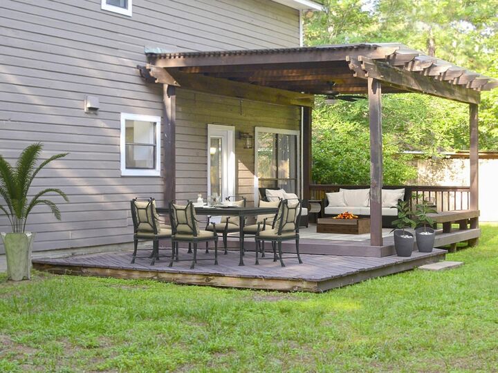 Property Photo:  102 E Mistybreeze Circle  TX 77381 
