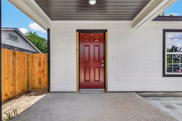 Property Photo: 7414 S Hall Street TX 77028