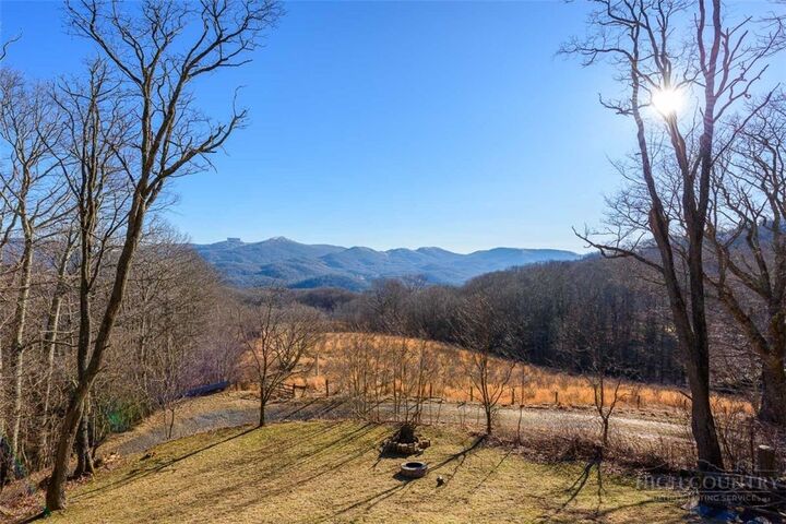 Property Photo:  1776 Beech Mountain Parkway  NC 28604 