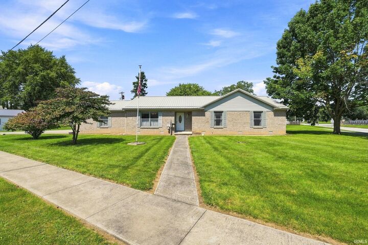 Property Photo:  1310 Swan Street  IN 46750 