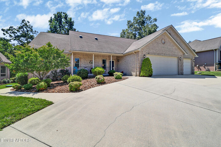 Property Photo: 207 Forest Hill Drive TN 38558