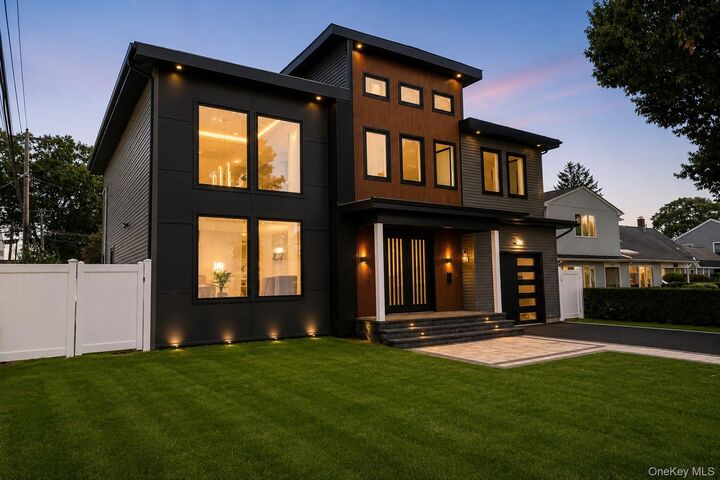 Property Photo:  23 Mistletoe Lane  NY 11756 