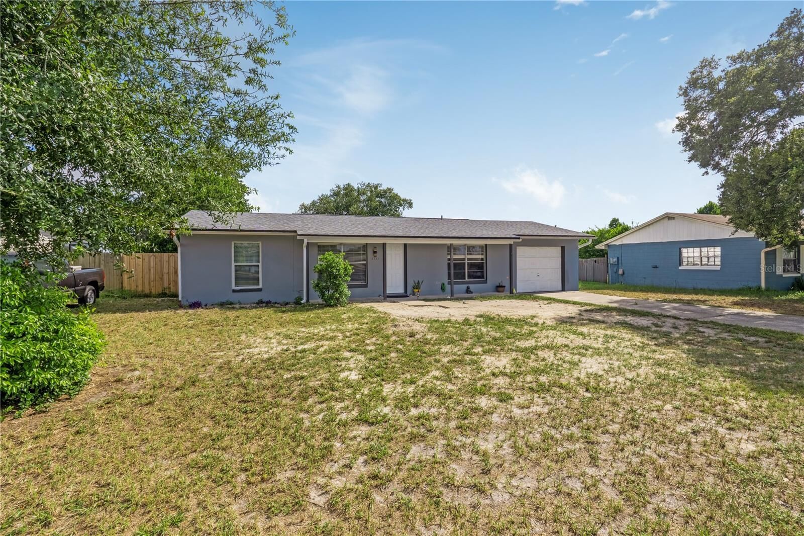 Property Photo:  2633 Beal Street  FL 32738 