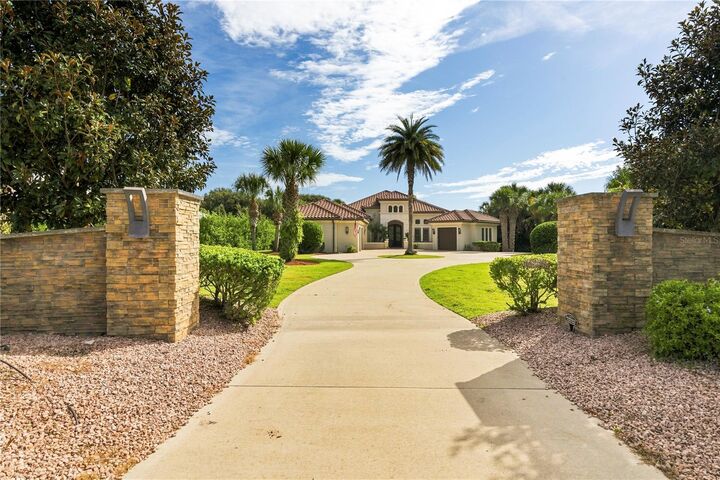 Property Photo: 103 Island Estates Parkway FL 32137