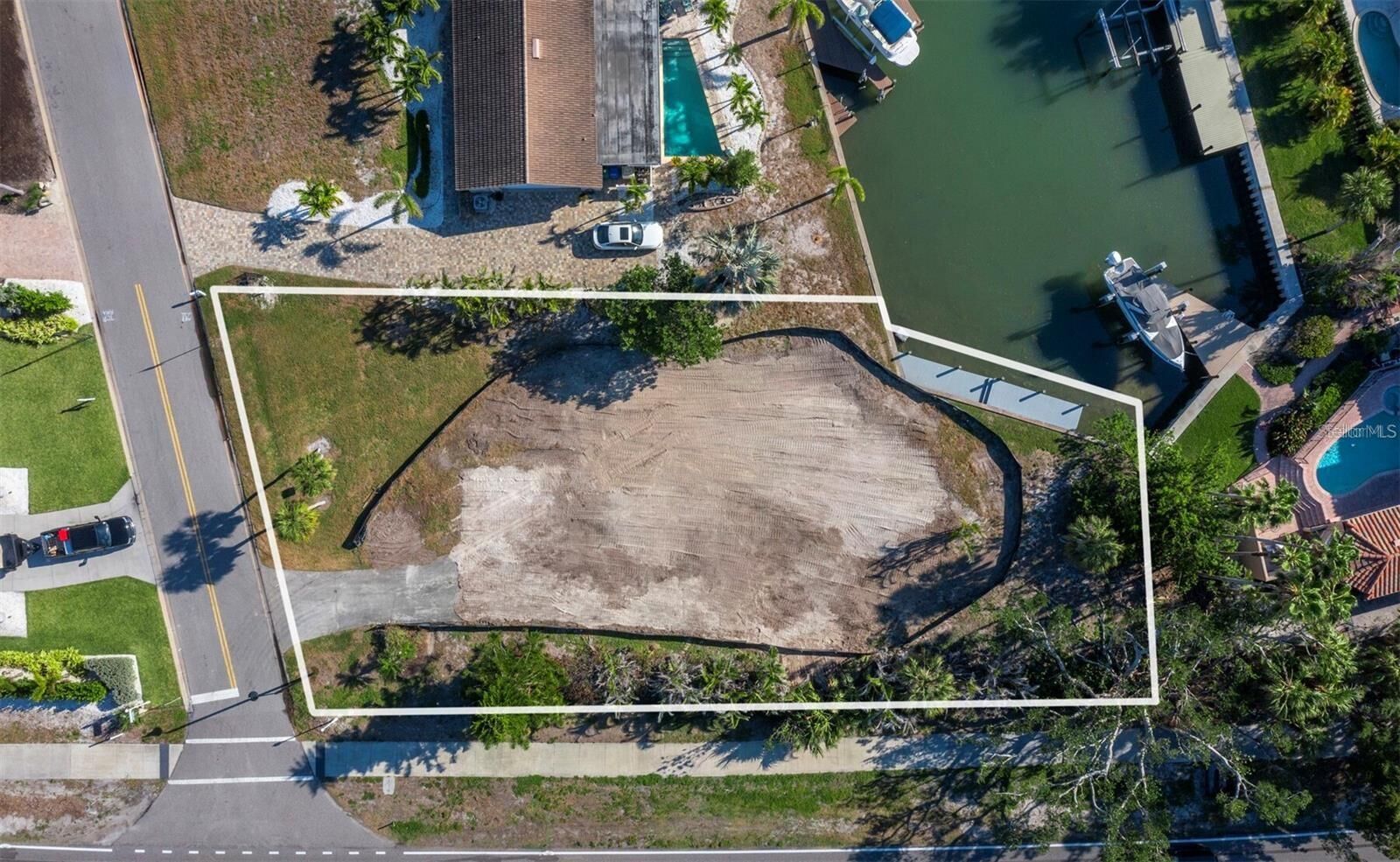 Property Photo: 500 Outrigger Lane FL 34228