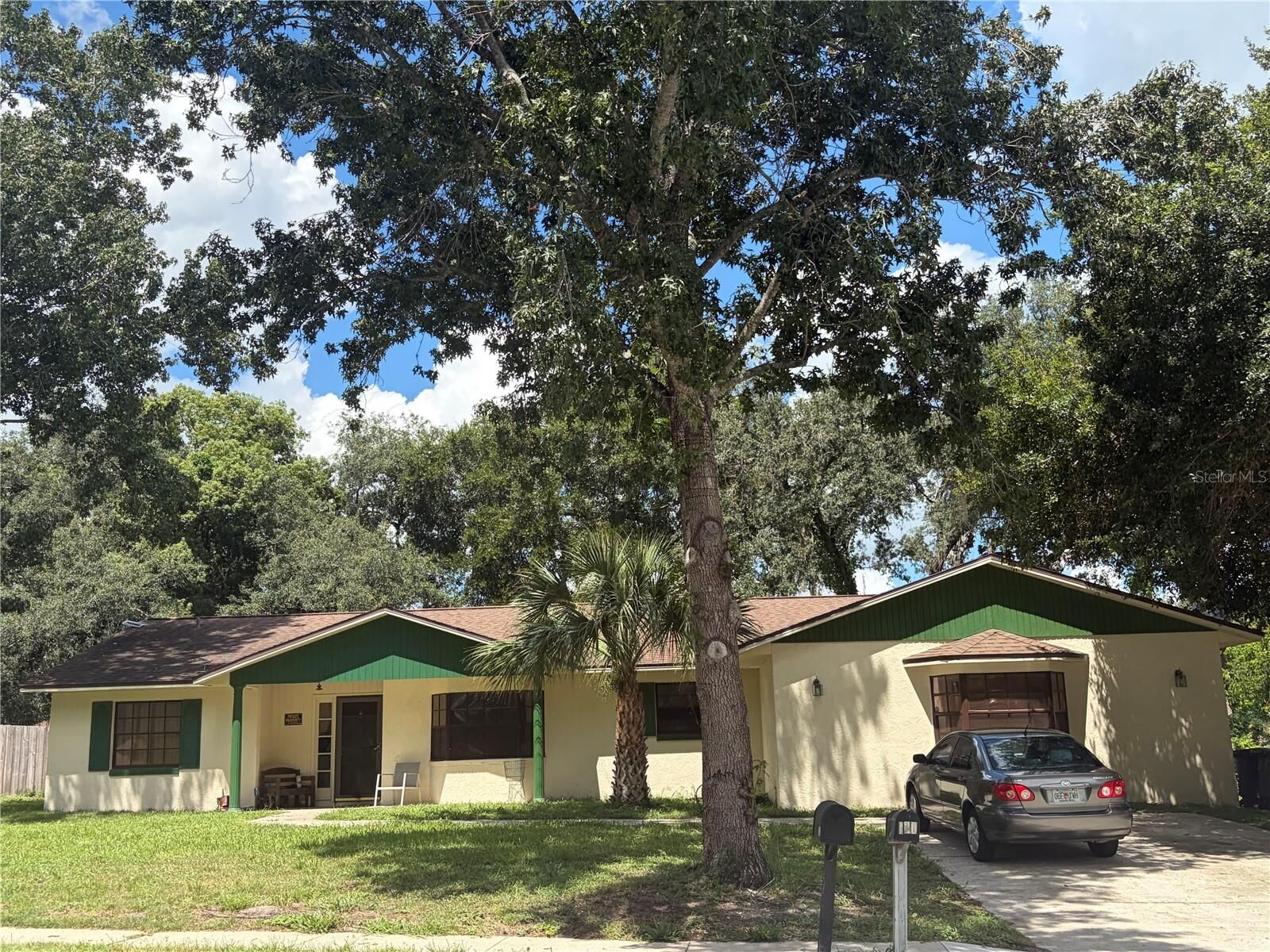 Property Photo:  120 Kaywood Drive  FL 32771 