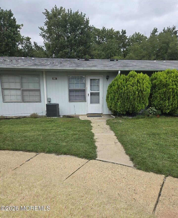 Property Photo:  19C Yorkshire Court  NJ 08759 