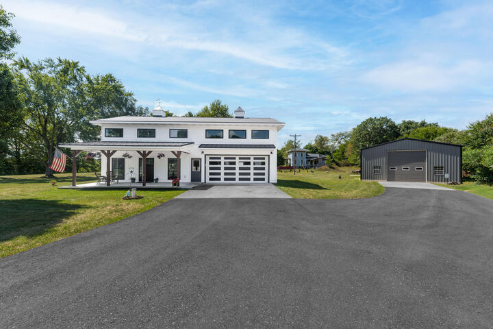 Property Photo: 10268 Graham Road MI 49080