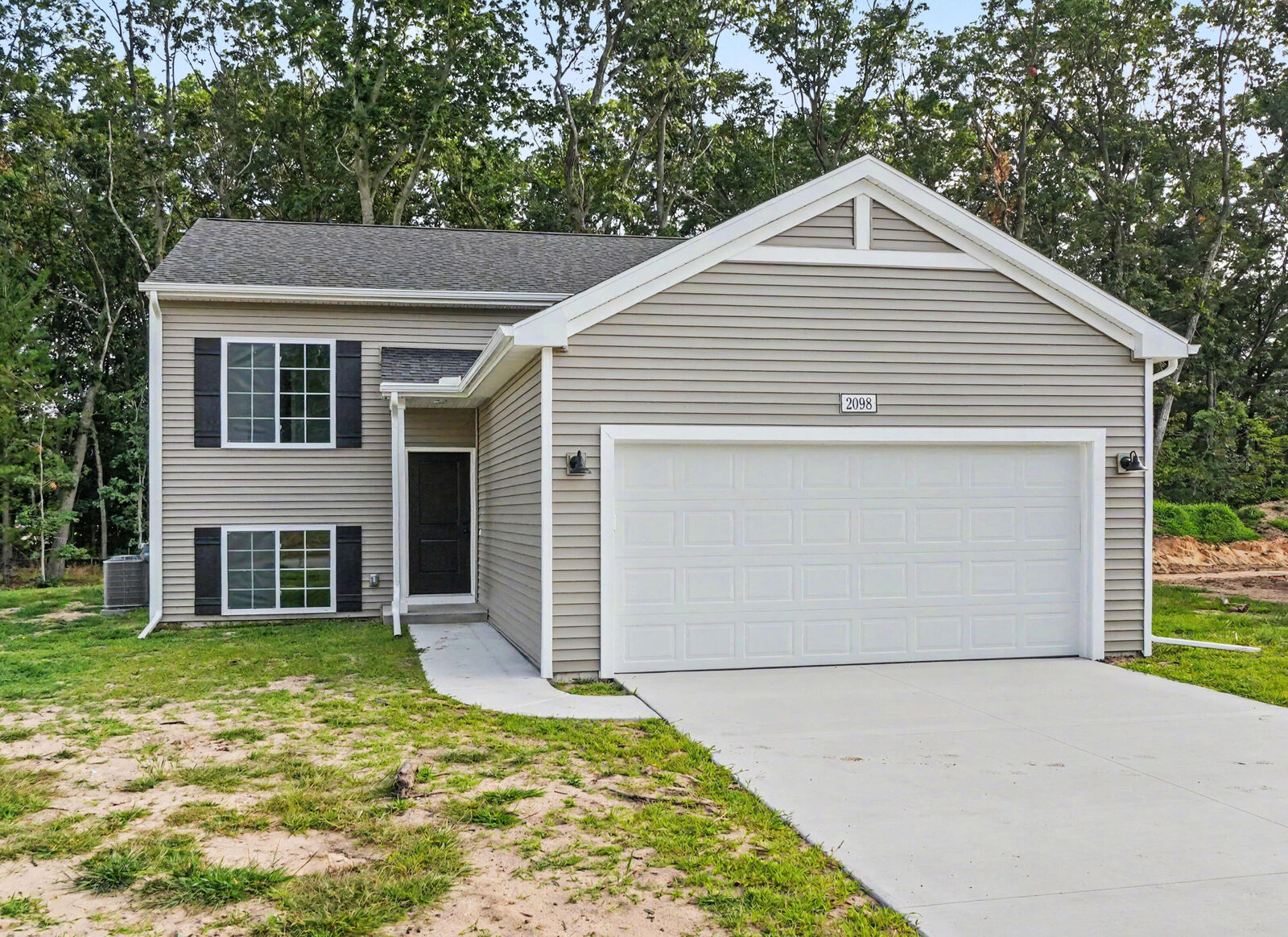 Property Photo:  2098 Kristin Court  MI 49442 