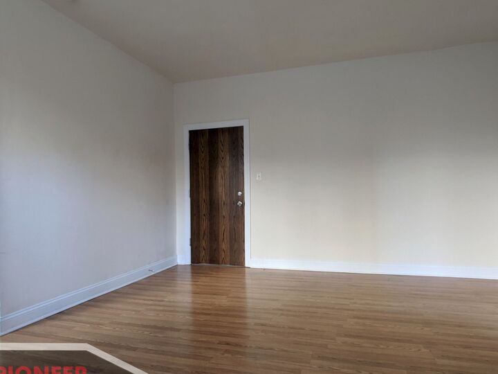 Property Photo: 2600 N Kimball Avenue 104 IL 60647