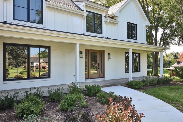 Property Photo: 1431 Carlisle Drive IL 60010