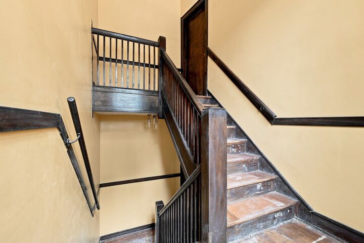 Property Photo:  8718 S Kingston Avenue  IL 60617 