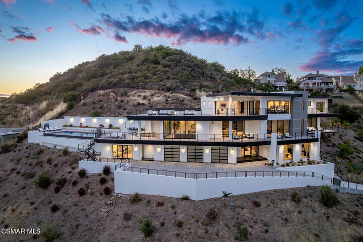 Property Photo:  461 Lake Sherwood Drive  CA 91361 
