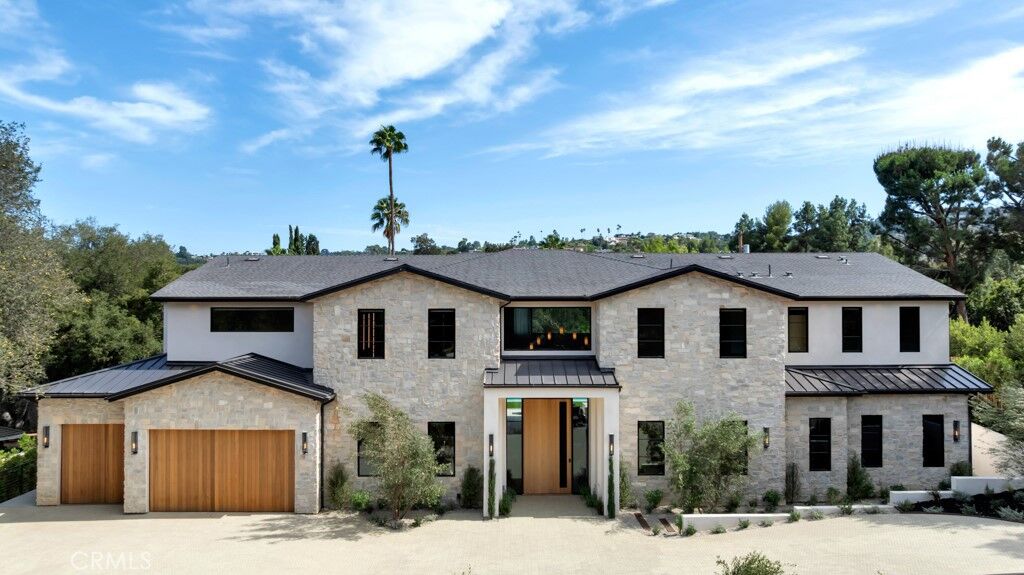 Property Photo:  16708 Huerta  CA 91436 