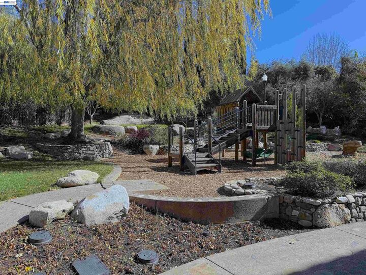 Property Photo: 2506 Monet Ter CA 94539