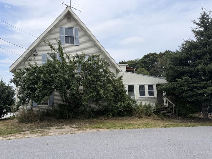 Property Photo:  135-137 Foss Street  ME 04005 