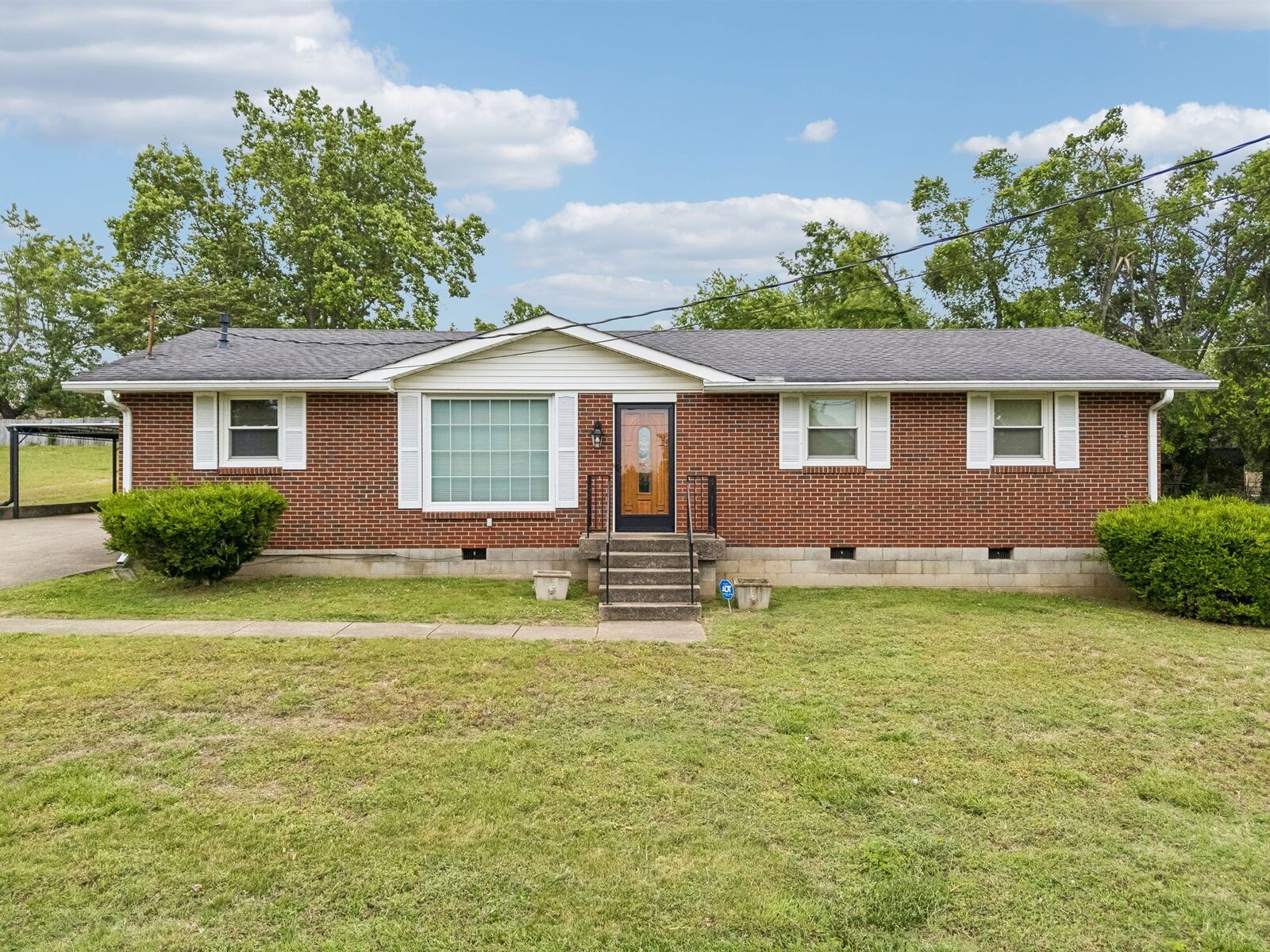 Property Photo: 229 Grandview Dr TN 37138