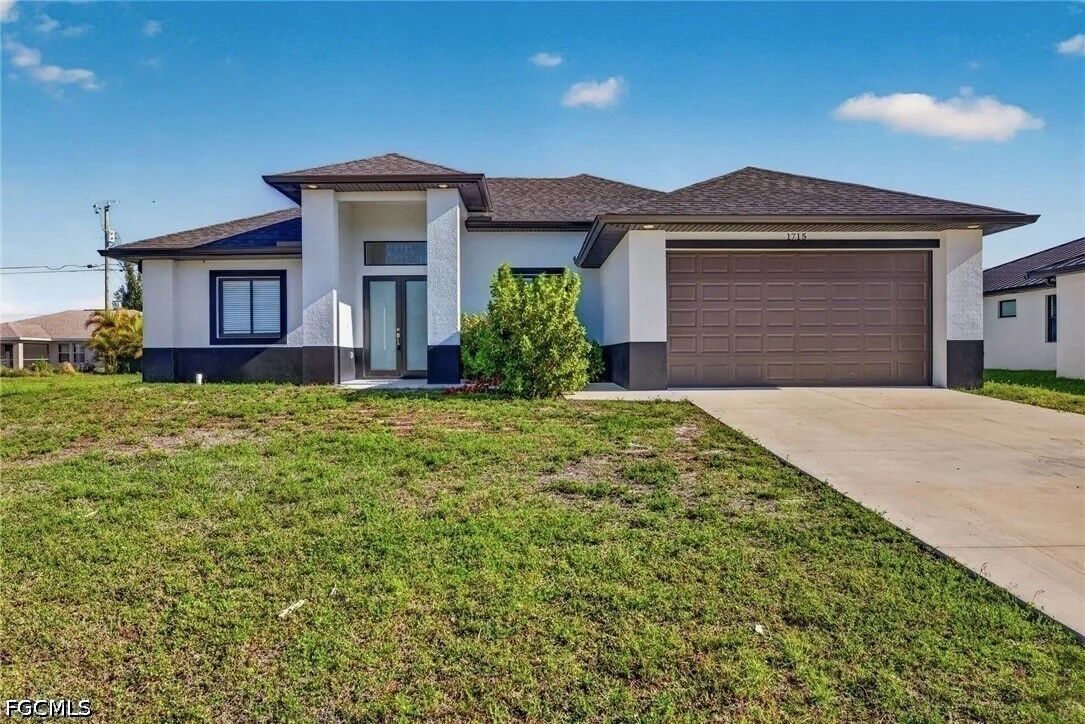 Property Photo:  1715 SW 3rd Street  FL 33991 