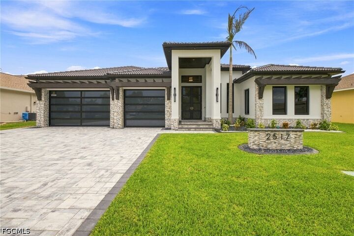 Property Photo: 2517 SW 38th Street FL 33914