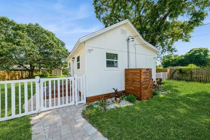 Property Photo: 5409 Harmony Lane FL 32563