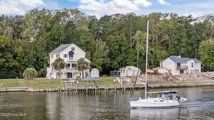 Property Photo:  850 Sea Gate Drive  NC 28570 
