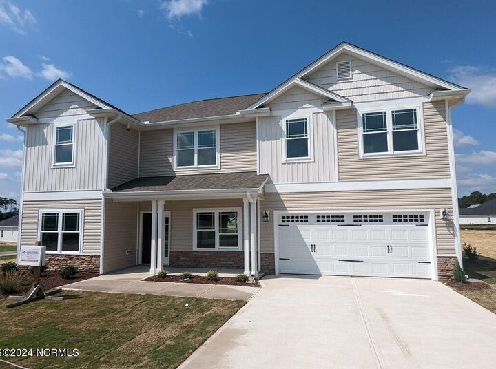 Property Photo: 914 Nassau Court NC 28560