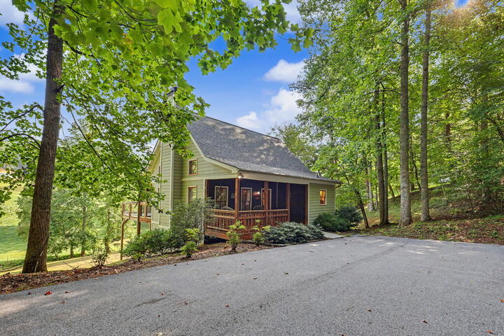 Property Photo:  105 Evergreen Road  GA 30546 