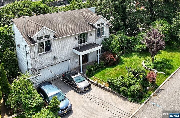 Property Photo:  2186 Jones Road  NJ 07024 