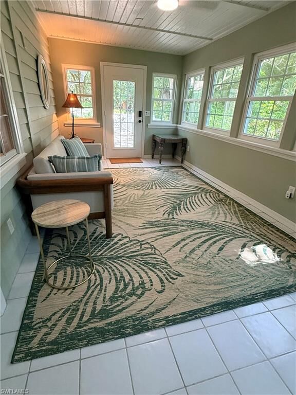 Property Photo:  1546 Sabal Ct  FL 32963 