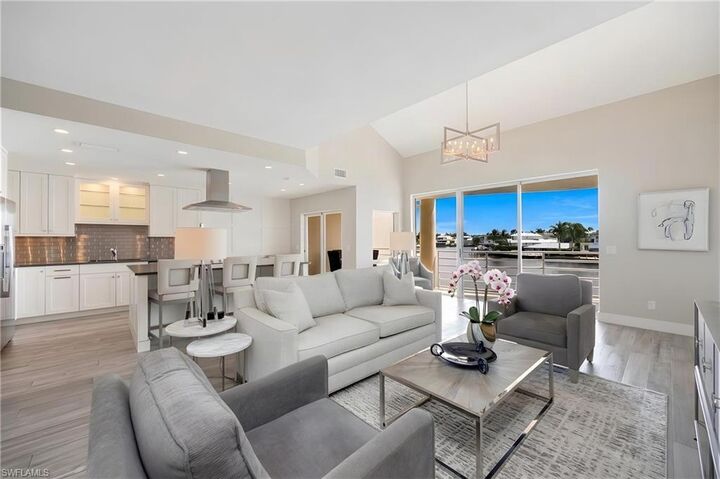 Property Photo: 4530 Gulf Shore Blvd N 2-212 FL 34103