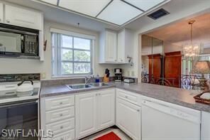 Property Photo: 5 Highpoint FL 34103