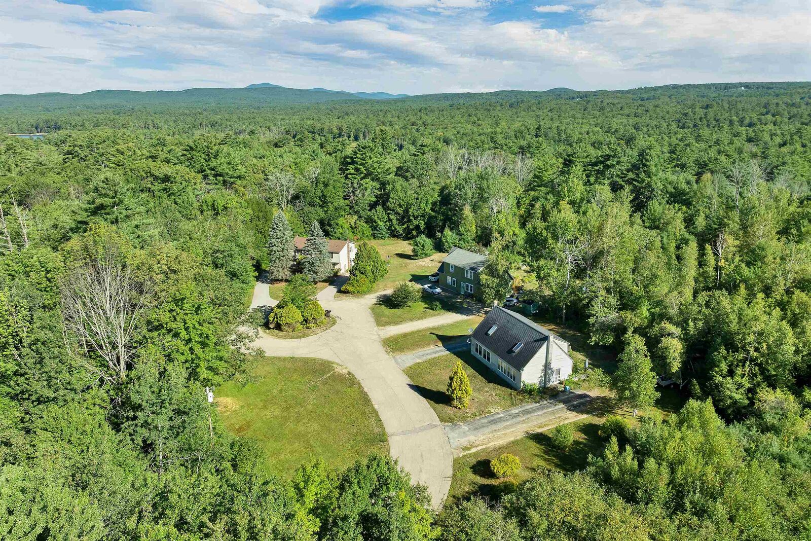 Property Photo:  3 And 5 Ryefield Terrace  NH 03894 