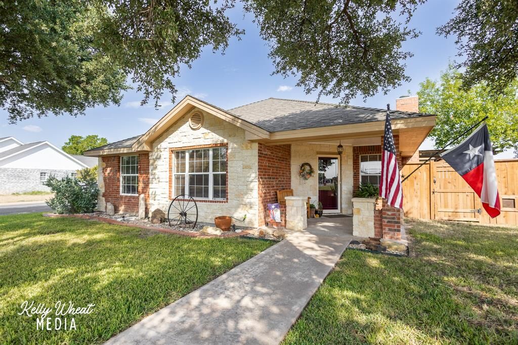Property Photo: 7602 Aspen Avenue TX 76904