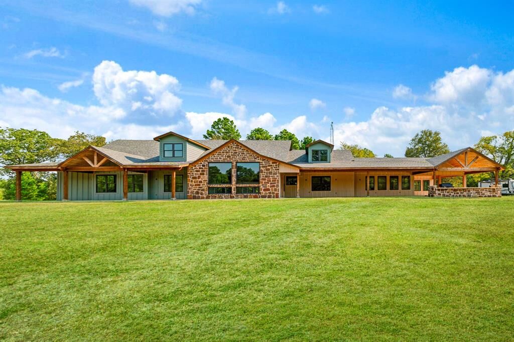 Property Photo:  3689 Farm Road 1499  TX 75460 