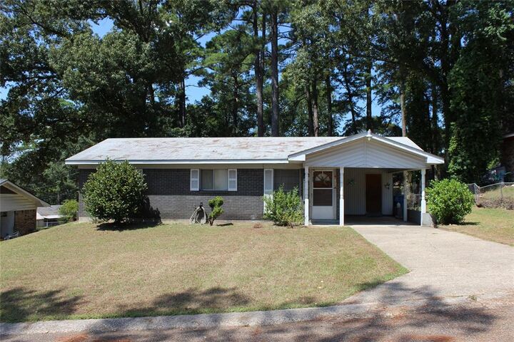 Property Photo: 511 Babb Circle LA 71055