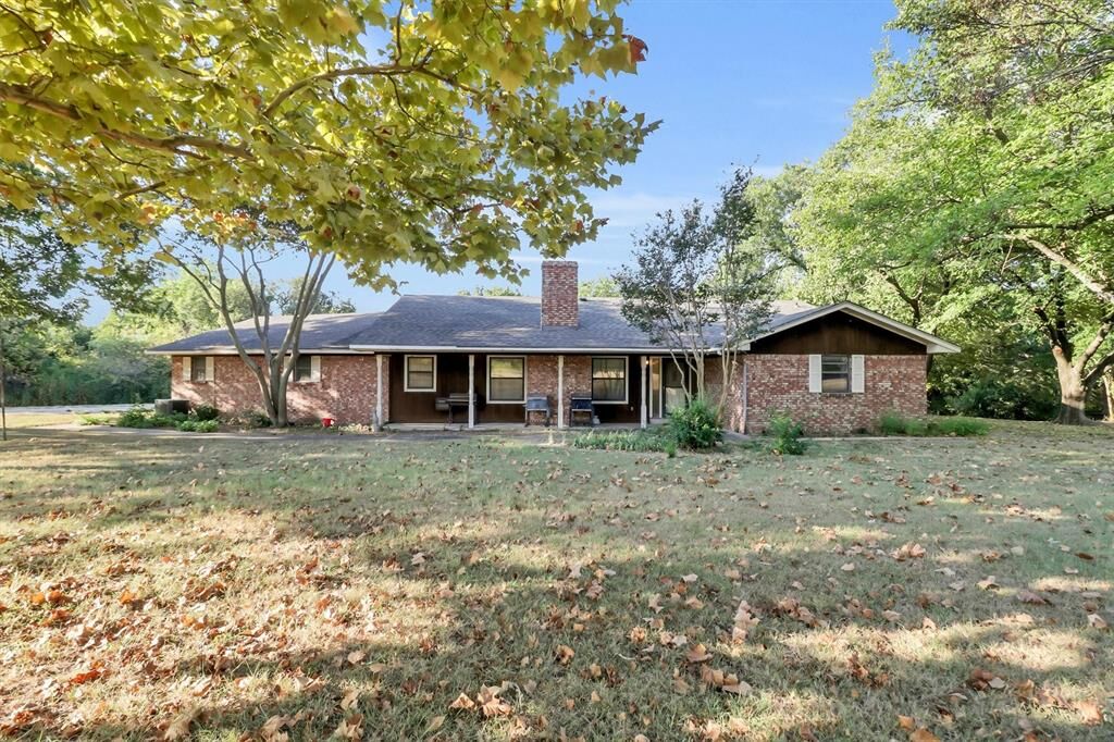 Property Photo: 2162 Old Waxahachie Road TX 75119