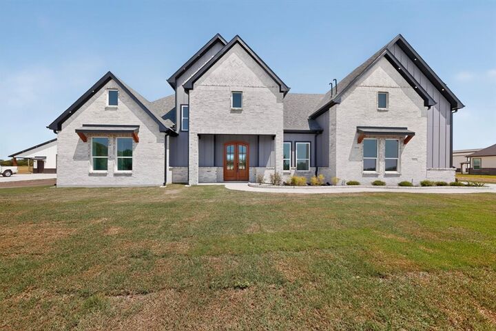 Property Photo:  204 Cr 4615  TX 75496 