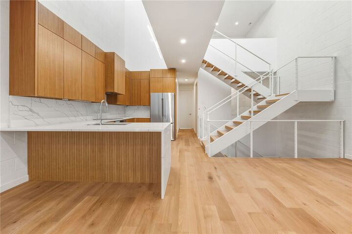 Property Photo:  817 SE H Street  AR 72712 
