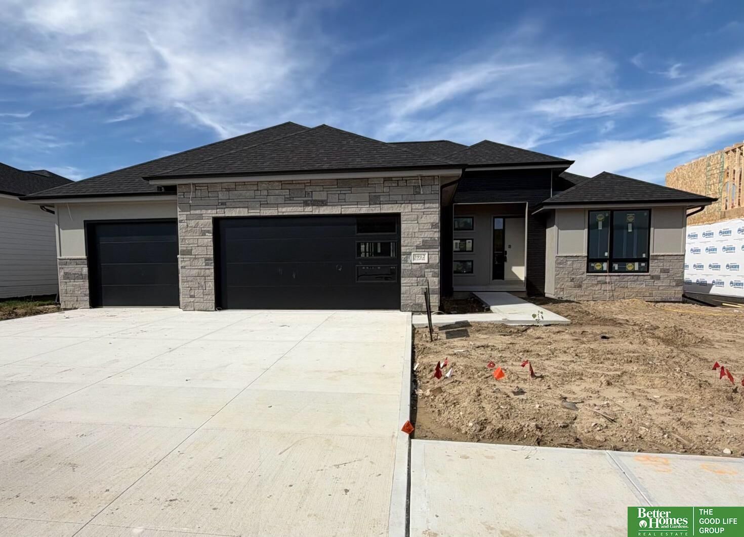 Property Photo: 5912 N 213th Avenue NE 68022