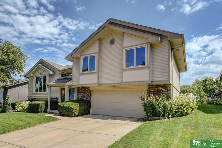 Property Photo:  4733 N 109 Circle  NE 68164 