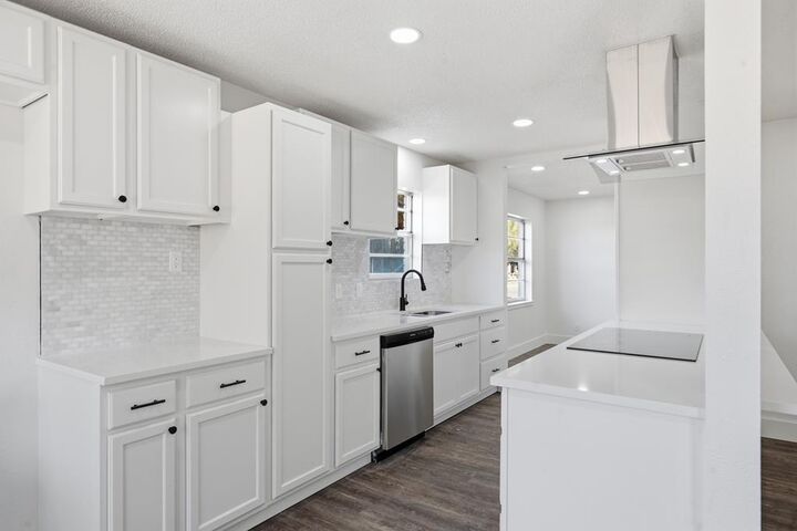 Property Photo: 1522 50th St TX 79762