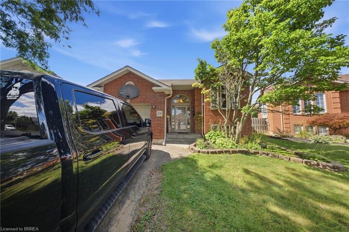 Property Photo:  29 Strong Court  ON N3R 7Y4 