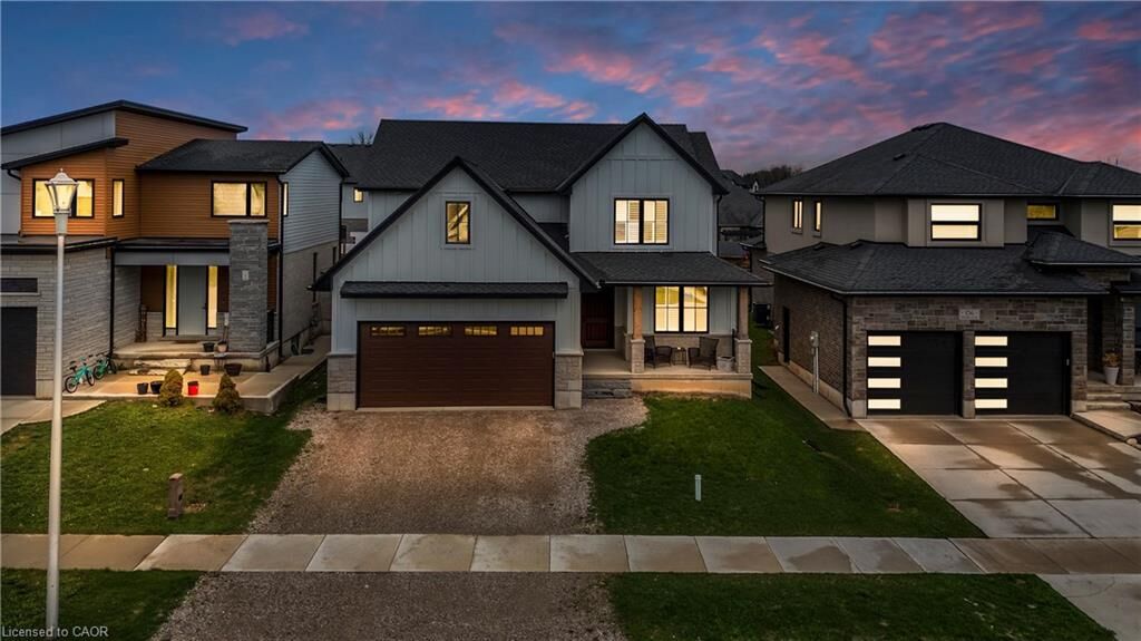 Property Photo:  160 Hemlock Street  ON N4S 0E4 