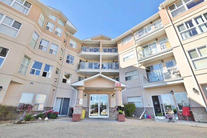 Property Photo:  4623 65 Street 415  AB T4V 4R3 