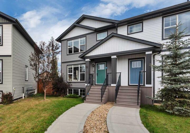 Property Photo:  30 Hawthorn Place  AB T4S 0S2 