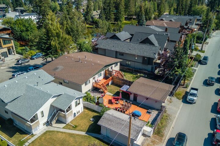 Property Photo:  631 &Amp 633 7th Street  AB T1W 2C2 