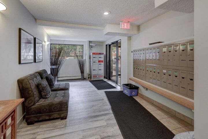 Property Photo:  835 19 Avenue SW 206  AB T2T 0H6 